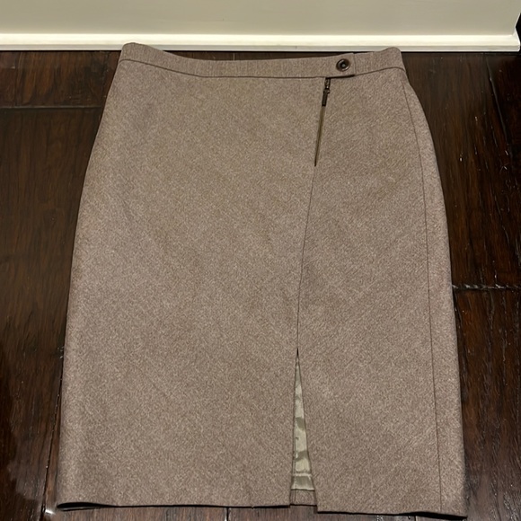 Brunello Cucinelli taupe melange skirt with front asymmetrical zipper detail - Picture 1 of 6